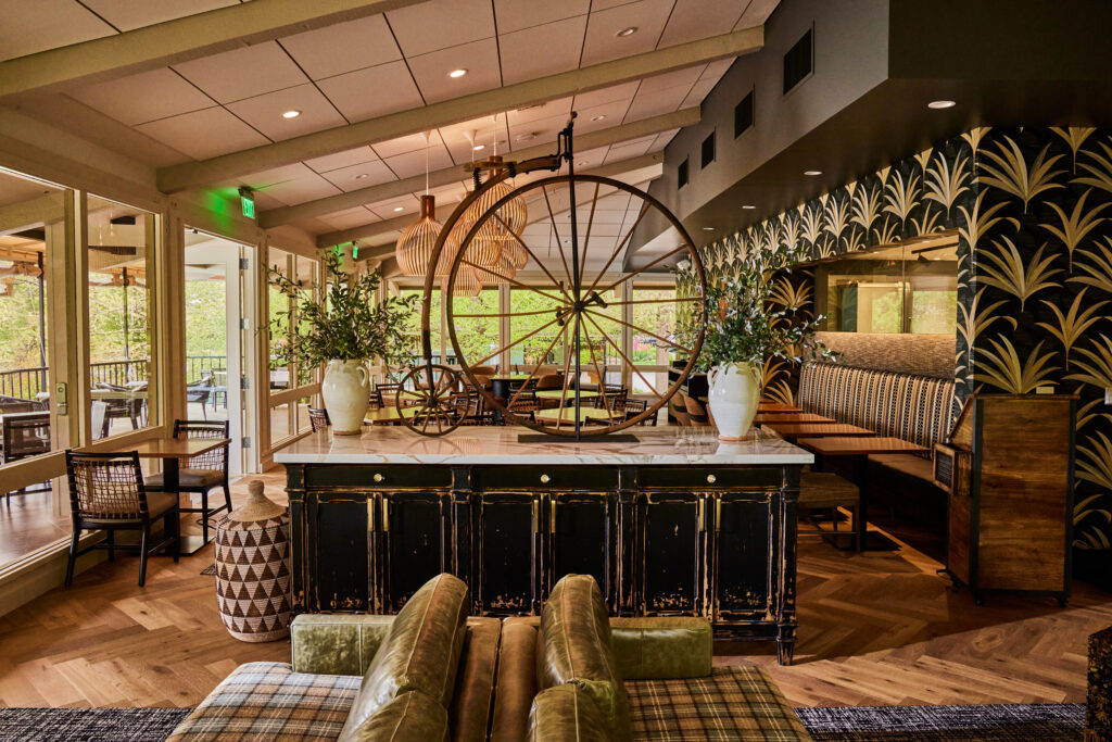 A restaurant dining area